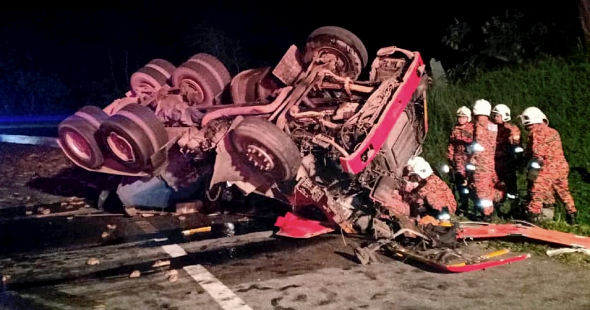 Three Thais Killed Three Others Badly Hurt In Crash On Kl Karak Highway