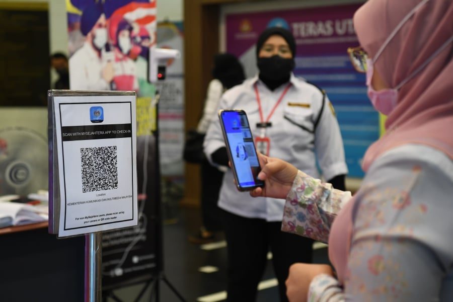 The RM1,500 compound for common violations such as not wearing facemask, not observing physical distancing and failure to register via the MySejahtera application or log book when entering any premises was too high for a majority of Malaysians. - Bernama photo.