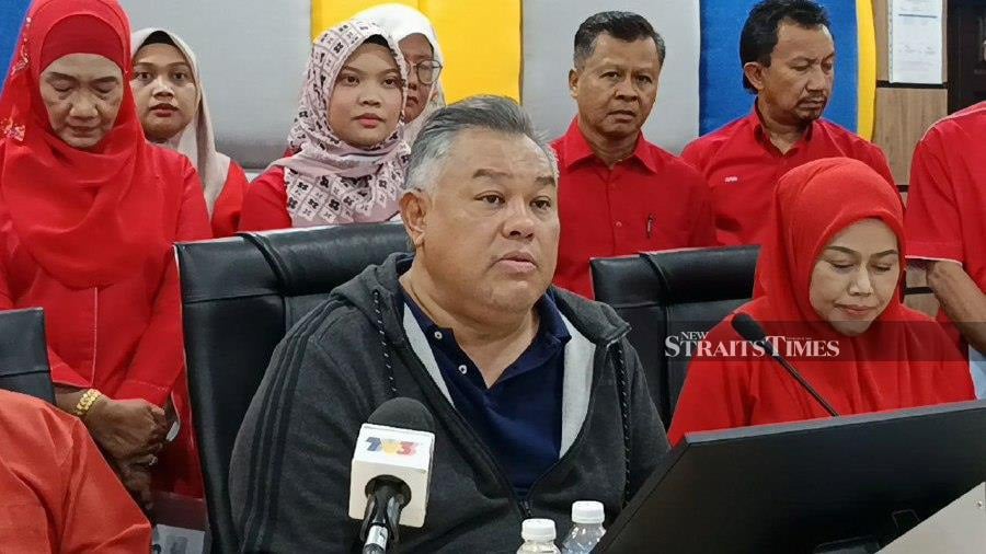 Perlis Umno liaison committee chairman Datuk Rozabil Abd Rahman has questioned the RM9 million the state government received for disposal of its shares in KPJ Perlis Hospital, saying that it was way below market value. NSTP/AIZAT SHARIF