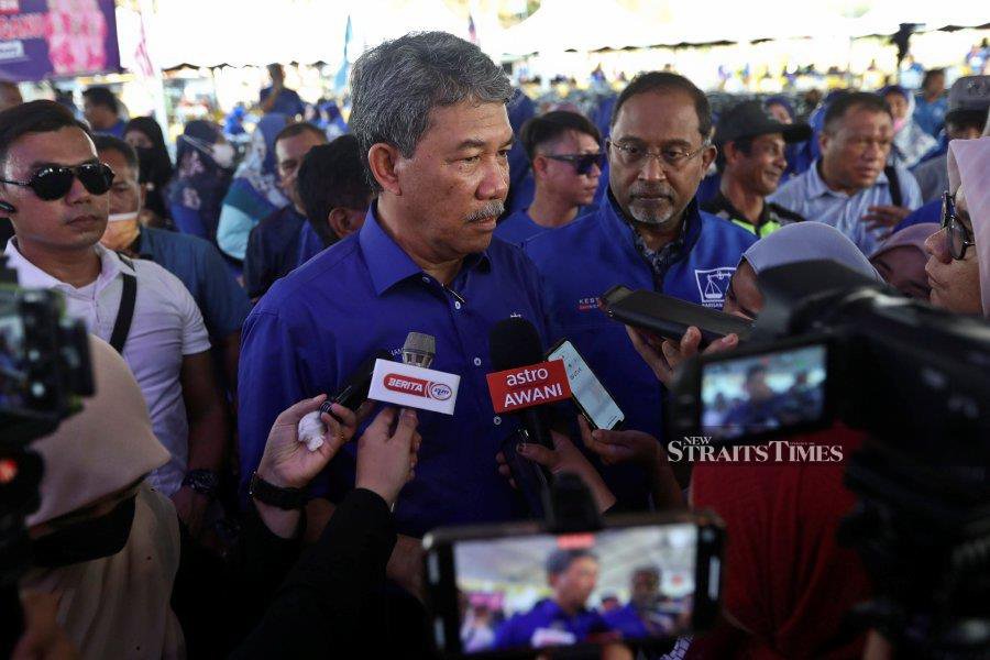 BN deputy chairman Datuk Seri Mohamad Hasan said the coalition will work harder to win as many seats as possible in Parliament to form a government by itself in GE15. -NSTP/GHAZALI KORI