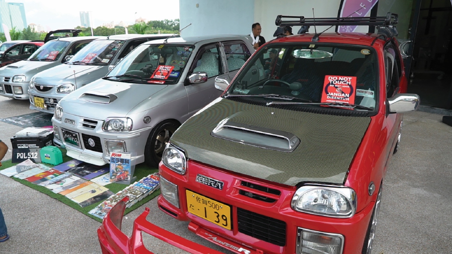 The carnival hosted around 4,000 compact cars and drew in fans of JDM accessories.