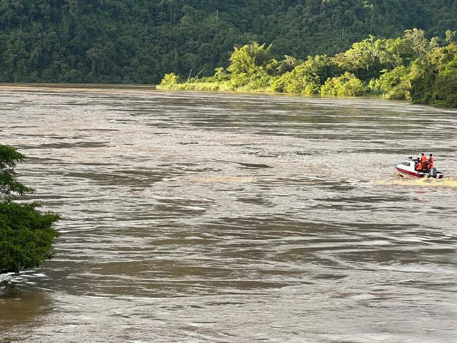 Five people were on the ill-fated boat that was travelling along the Batang Baleh river in Kapit on March 7. - PIC COURTESY OF FIRE & RESCUE DEPT 