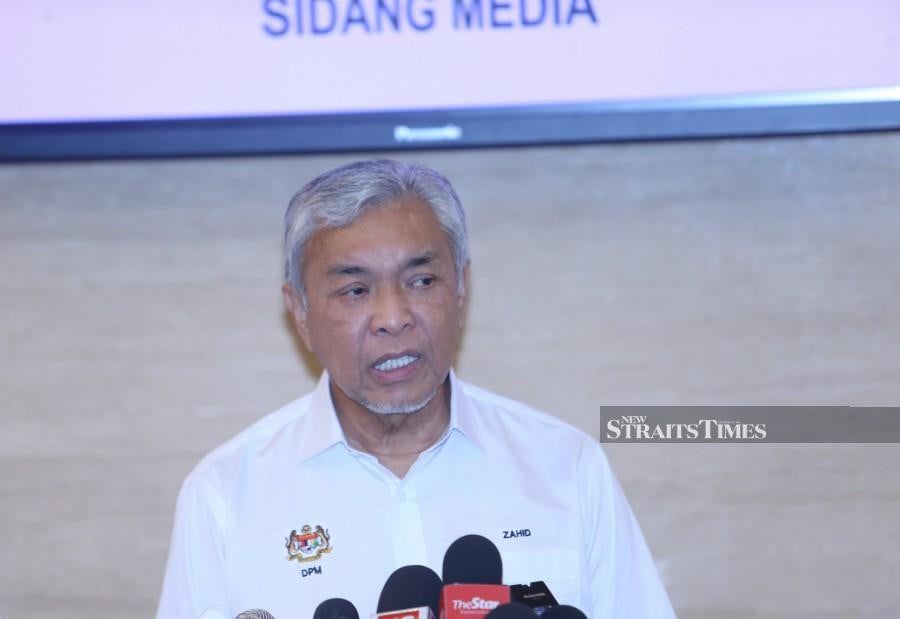 “The SD is not valid,” said Deputy Prime Minister Datuk Seri Ahmad Zahid Hamidi after chairing a coordinating meeting between the Rural and Regional Development Ministry and the Federal Land Development Authority (Felda) today. NSTP/MOHAMAD SHAHRIL BADRI SAALI