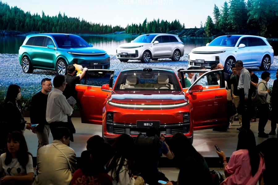 China's Li Auto aims to outsell BMW, Mercedes, Audi in its home market ...