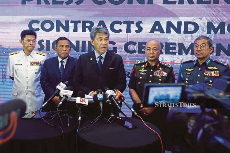 Defence Minister Datuk Seri Mohamad Hasan (third from left) said the decision was made to get more input from stakeholders. -NSTP/ASYRAF HAMZAH