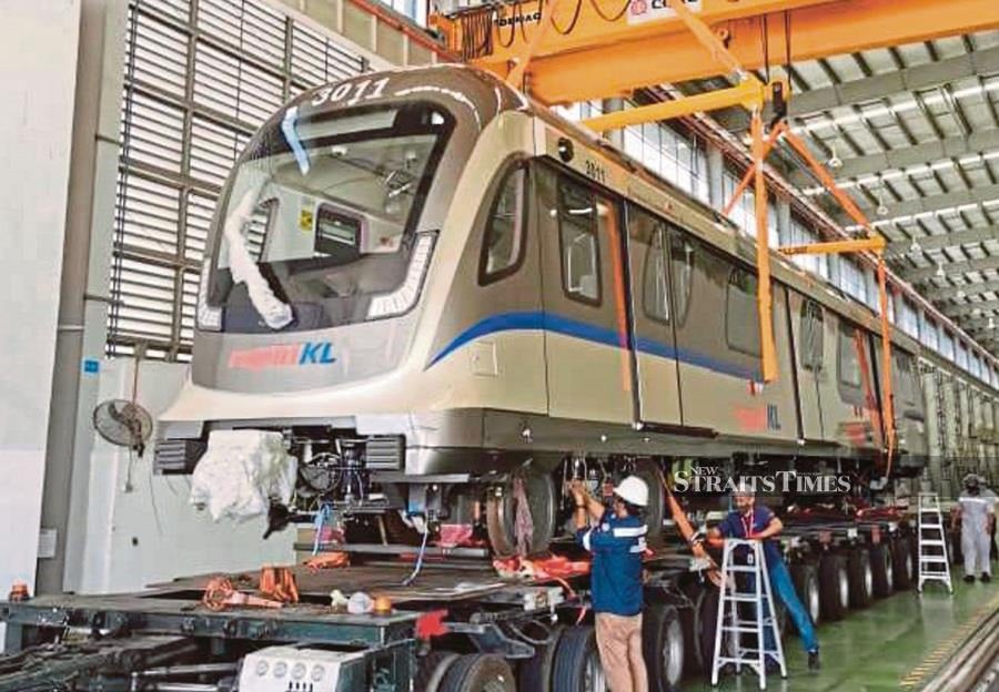 The construction of five Light Rail Transit Line 3 (LRT3) stations which were previously cancelled is expected to commence in 2027, said Transport Minister Anthony Loke Siew Fook. - NSTP file pic