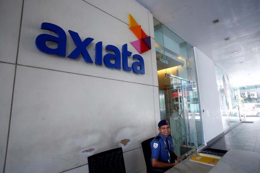 Axiata Group Bhd's Indonesian subsidiary, PT XL Axiata, beat expectations with a first-quarter (Q1) 2024 net profit of 547 billion rupiah, according to Hong Leong Investment Bank Bhd (HLIB). REUTERS/Samsul Said