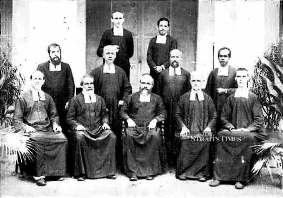 Bro Aloysius Gonzaga Pin (seated, centre) with the early La Salle brothers at St Xavier's Institution, Penang. - Courtesy pic