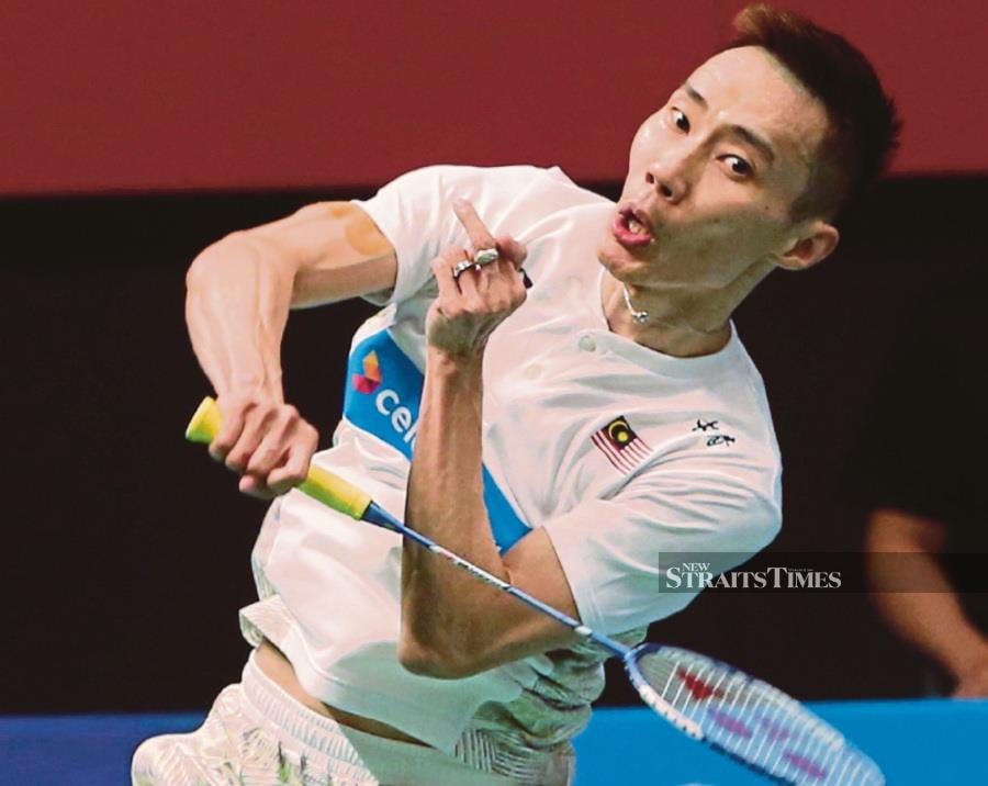 Indonesia’s rising badminton star Alwi Farhan Alhasny makes no bones about singling out Malaysia’s former world No, 1 Lee Chong Wei as his idol for his fast and aggressive style of play. - NSTP file pic