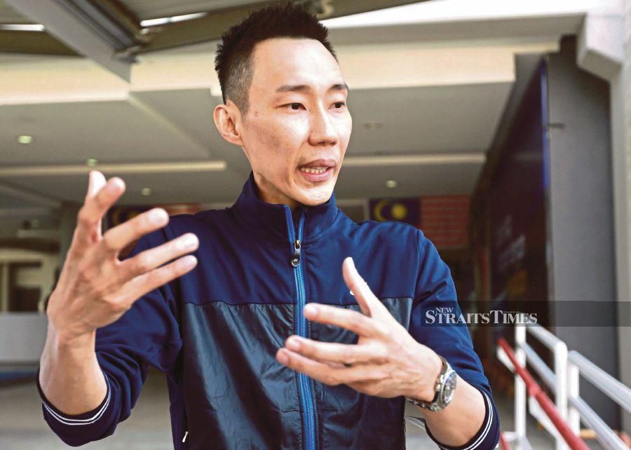 Former world No. 1 Lee Chong Wei has called on Malaysian badminton fans not to give up on the Malaysian badminton squad despite their mixed performance at the Hangzhou Asian Games. - NSTP/FATHIL ASRI