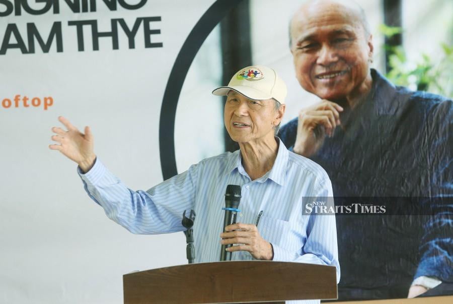 Tan Sri Lee Lam Thye speaking during his book signing ceremony in Kuala Lumpur. -NSTP/ROHANIS SHUKRI