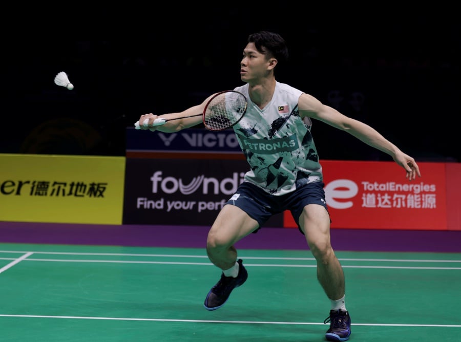  Despite a strong spirited display in the opening game, Lee Zii Jia still fell short in his bid to win Malaysia a point in the Thomas Cup semi-finals against China in Chengdu on Saturday. - Bernama pic
