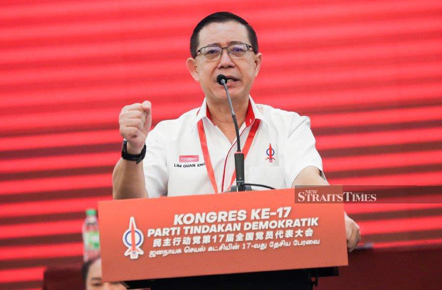 The DAP will not pursue calls for its newly-elected chairman Lim Guan Eng to step down while waiting for the verdict on his ongoing court cases, Penang Chief Minister Chow Kon Yeow said.  - NSTP/ OWEE AH CHUN