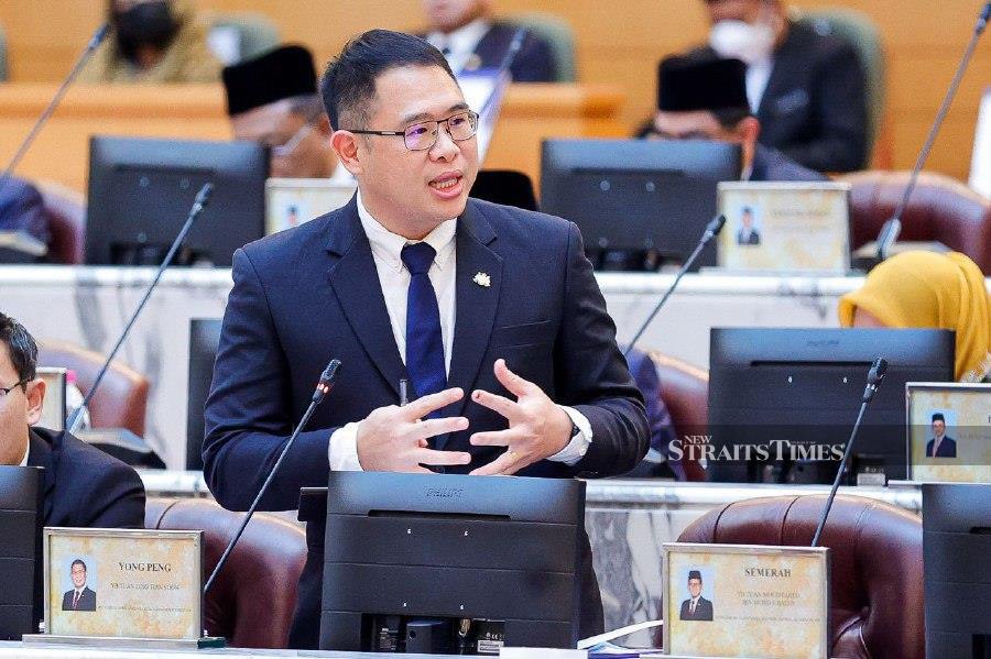 State Health and Unity Committee chairman Ling Tian Soon said only 56.7 per cent of the state’s population had received the first booster shot, with the second booster shot coverage even lower at 1.8 per cent. - NSTP file pic/ courtesy of MEDKOM