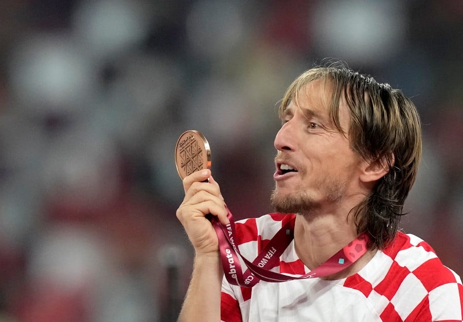 Soccer-Dalic praises evergreen Modric as Croatia reach Nations League final