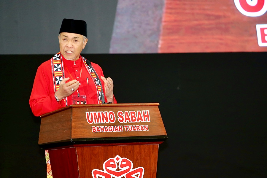  Umno president Datuk Seri Dr Ahmad Zahid Hamidi today stressed that the party is not a “fringe party.” — NSTP/MOHD ADAM ARININ