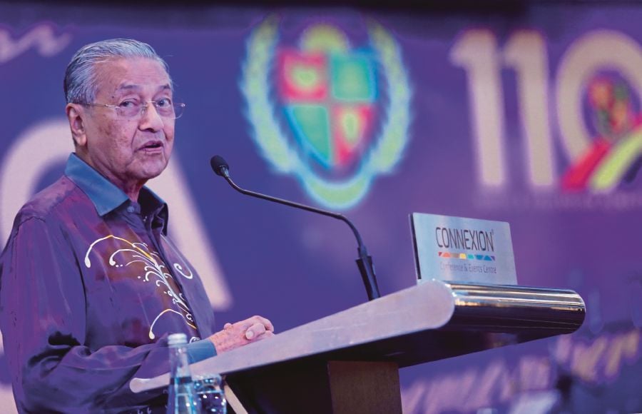 Speaking English does not make you less Malay, says Dr M ...