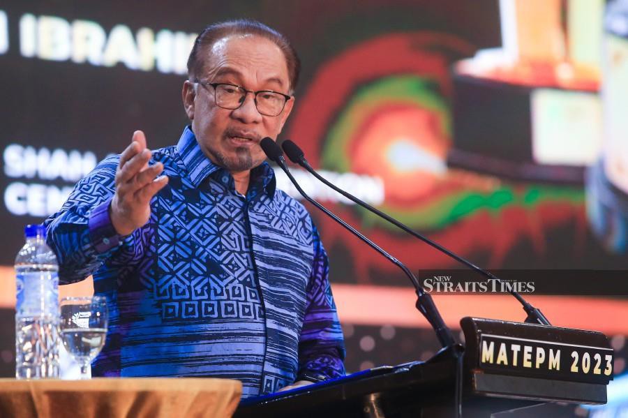Prime Minister Datuk Seri Anwar Ibrahim said he was confident that the government was capable of this, but acknowledged that it would be an uphill climb. NSTP/GENES GULITAH