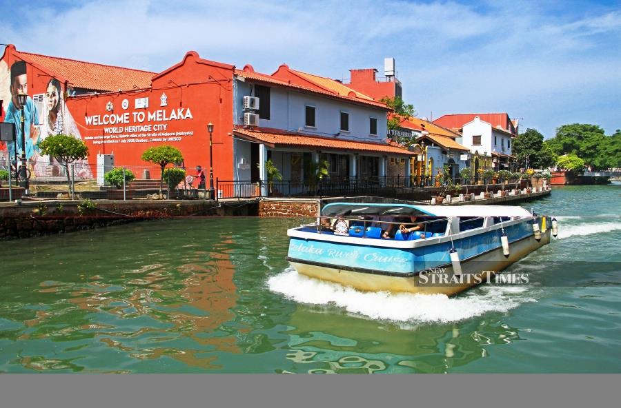 Complete your Melaka stay with a cruise on Sungai Melaka