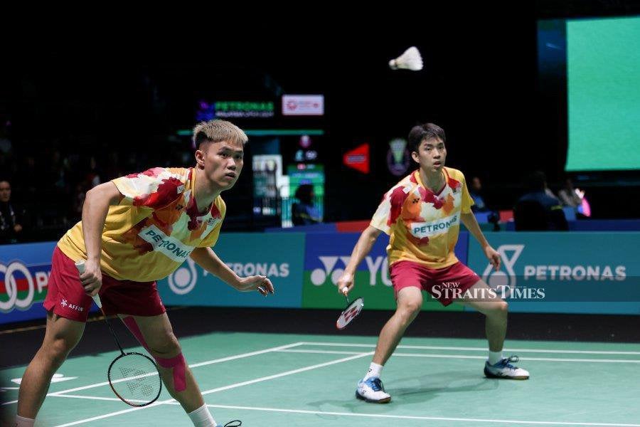 Tee Kai Wun-Man Wei Chong became the first representatives of the country to move into the round of 16 after easily defeating Canadian pair Kevin Lee-Ty Alexander Lindeman 21-16, 21-8 in a 25-minute match. - NSTP/ASWADI ALIAS