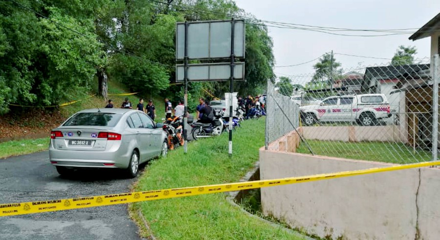 Polisi telah menangkap seorang gadis berusia 14 tahun dan pacarnya, Minggu (7/7/2019). Mereka membunuh kakak si gadis yang dilaporkan hilang pada Jumat, (5/7/2019).