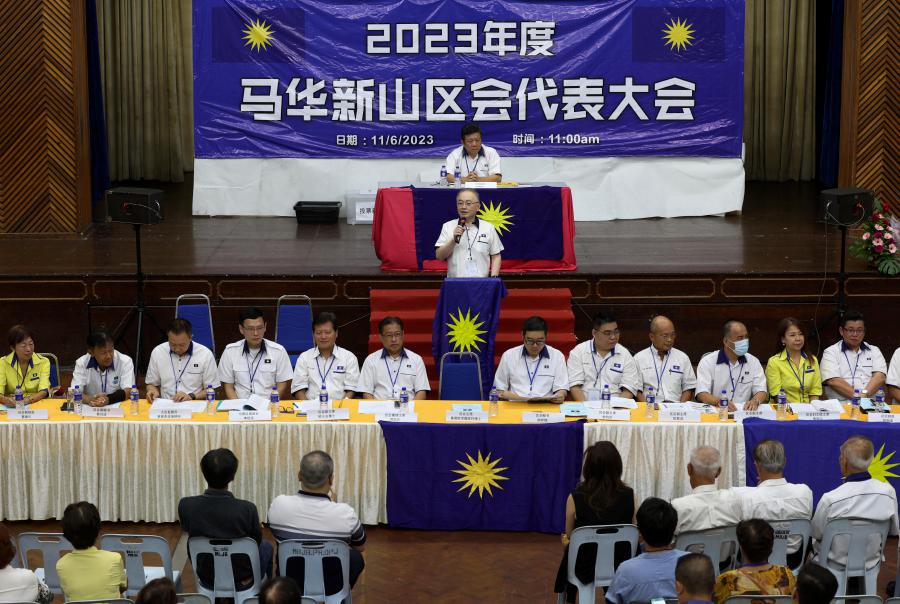 MCA should boycott the elections in six states to teach the “proud and arrogant” a lesson, says its Youth wing.- BERNAMA Pic