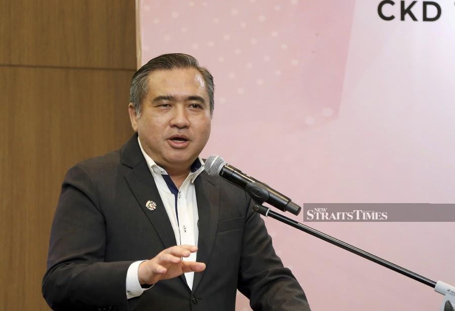 Holding a leadership position in the government does not exempt political party leaders from police questioning, says DAP secretary-general Anthony Loke. STU/NUR IQBAL SYAKIR MOHD SALLEH