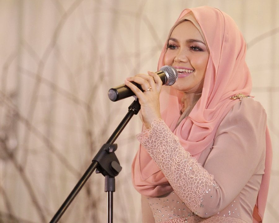 Showbiz Siti Nurhaliza Is Spotify S Most Streamed Local Artiste This Year New Straits Times