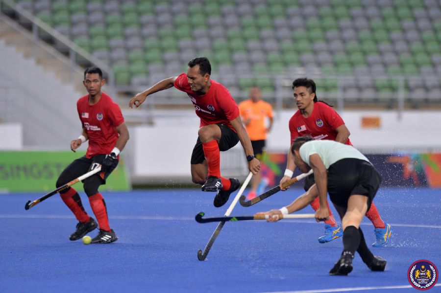 While the Speedy Tigers and their coaches are busy packing up after a disastrous outing at the Olympic Qualifier in Muscat, Oman, plans are already in motion to hire a coach from Asia. - Pic courtesy from MHC