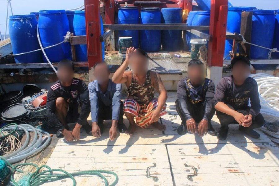 Acting Penang MMEA director, Maritime Commander Nak Rong Si Prom, said the three boats which were operated by foreigners were detained separately around 10.5 to 42 nautical miles southwest of Pulau Kendi. - Pic courtesy from MMEA
