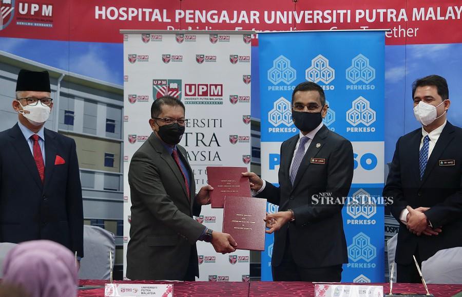 Universiti Putra Malaysia (UPM) today inked a Memorandum of Understanding (MoU) with the Social Security Organisation (Socso) to catalyse efforts to improve delivery services in its respective fields. -NSTP/AZHAR RAMLI