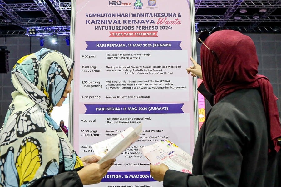 One in two Malaysians are ready to move on from their current jobs if they lack opportunities for career advancement, mirroring an equal proportion who harbour worries about job security, particularly notable among Generation Z (59 per cent) and Millennials (57 per cent) amidst shifting economic conditions. STU/ NUR IQBAL SYAKIR MOHD SALLEH