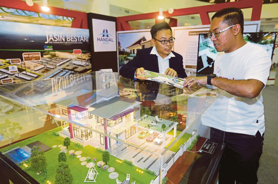 Developers at the New Straits Times Press MyRumah Property Exhibition 2018 are offering various special packages for visitors intending to purchase their dream homes, in conjunction with the exhibition’s first visit to the state. Pic by NSTP/ RASUL AZLI SAMAD