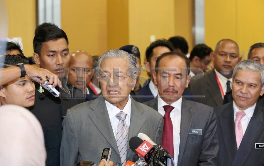 “Has (Finance Minister) Lim Guan Eng made any statement on ECRL? No? We wait for him to issue a statement,” said Prime Minister Tun Dr Mahathir Mohamad. NSTP/AHMAD IRHAM MOHD NOOR. 