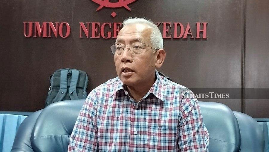  Kedah Umno liaison committee chairman Datuk Seri Mahdzir Khalid today said Datuk Seri Muhammad Sanusi Mohd Nor is ‘koyak’ after labelling government agencies unity government lackeys, following probes into the Kedah Football Association (KFA). - NSTP/ AHMAD MUKHSEIN MUKHTAR