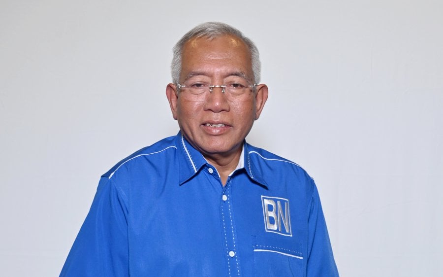 Kedah Umno chief Datuk Seri Mahdzir Khalid has lauded Datuk Seri Anwar Ibrahim for his statesmanship as the prime minister is willing to listen to the needs of states under Perikatan Nasional. File pic