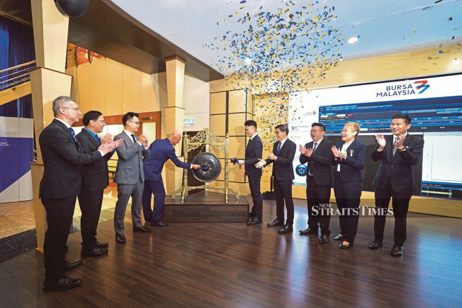 The counter witnessed the exchange of 6.3 million shares at the opening bell. STU/FARHAN RAZAK