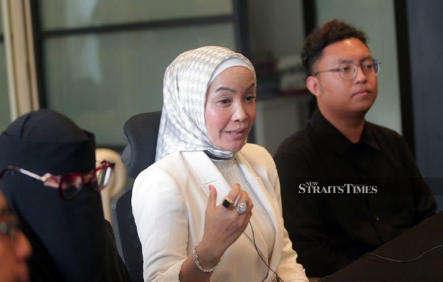 Cambodian businesswoman and social media influencer Mariyah Yaakob, 49, who stirred controversy by alleging that Malays were lazy in a viral video last month, is expected to be charged at the Ayer Keroh Magistrate's Court tomorrow. - NSTP/NUR AISYAH MAZALAN.