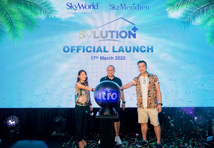 (L-R): SkyWorld Development Group head of customer advocacy Christy Yeap, chief executive officer Lee Chee Seng, and head of brand communication Leonard Tan officiated the launch of Solution+ at SkyMeridien Residences in Sentul.