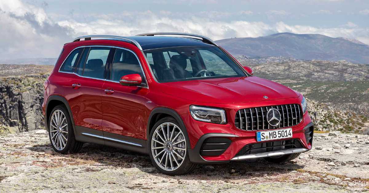 Mercedes-AMG GLB 35 is a compact 7-seater SUV with 306hp