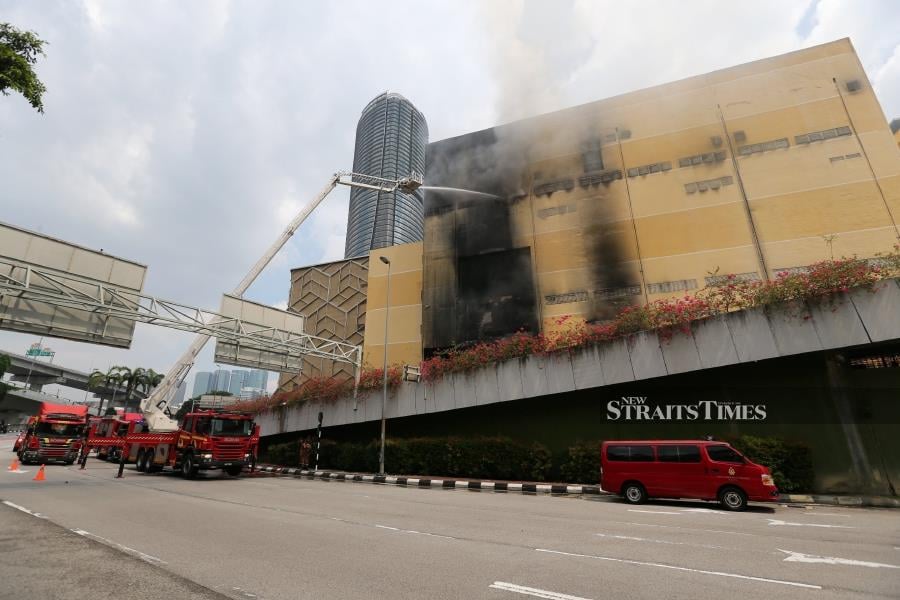 Firefighters Extinguish Mid Valley Blaze New Straits Times Malaysia General Business Sports