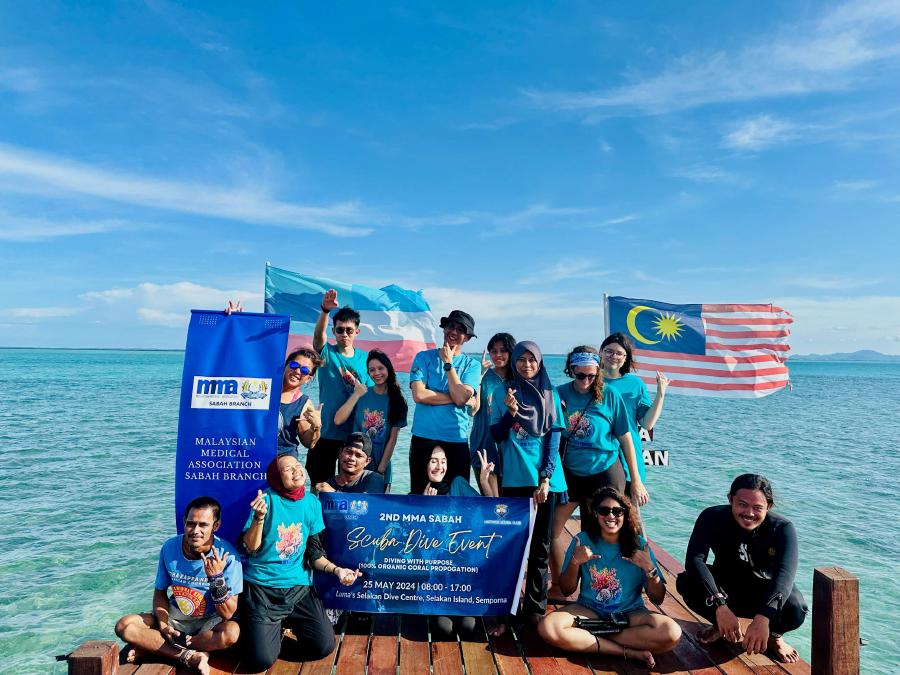  The Malaysian Medical Association (MMA) Sabah branch recently organised a coral propagation programme, successfully transplanting 100 corals to a nursery. — NSTP/MONICA CHIN
