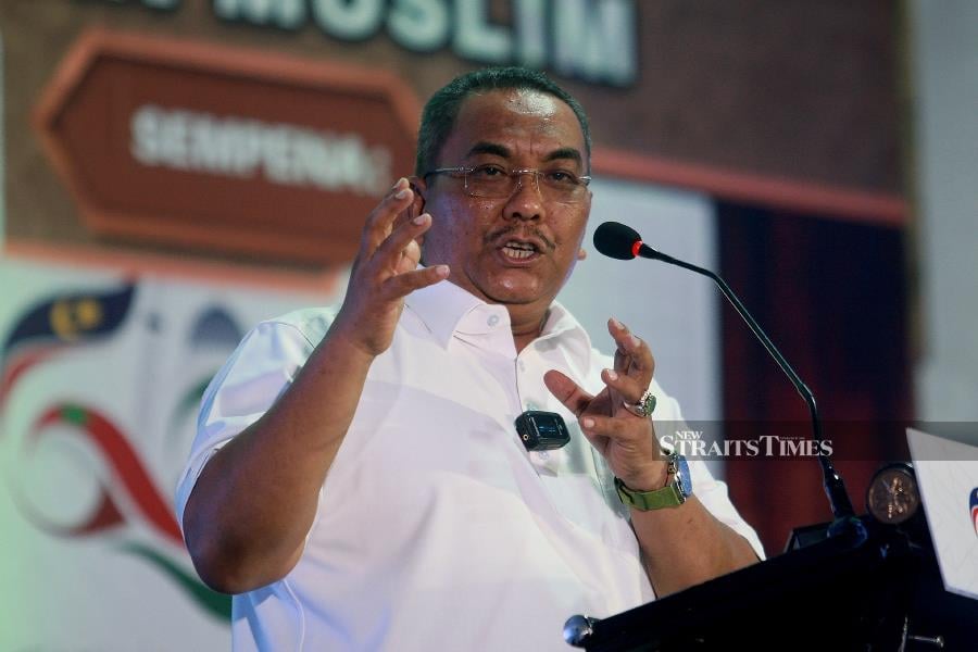 The Malaysian Anti-Corruption Commission (MACC) is expected to summon Kedah Menteri Besar Datuk Seri Muhammad Sanusi Md Nor over a RM6 million graft probe involving the Kedah Football Association (KFA). - NSTP file pic