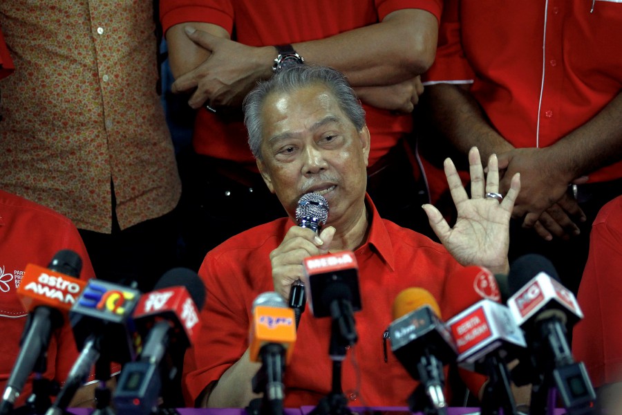 Muhyiddin was speaking to reporters after a meeting with the Hulu Langat PPBM committee and heads of villages in the Semenyih constituency. Bernama 