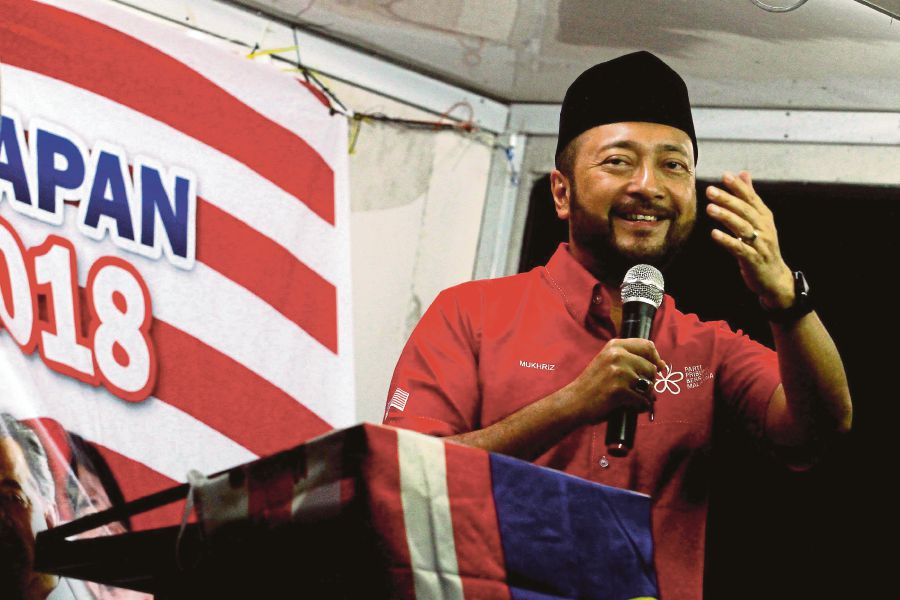 Mukhriz trying to break his promise by contesting for ...