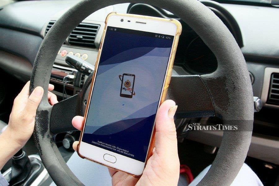  Motorists welcomed the announcement that they can renew their driving licence and road tax using the Road Transport Department’s (RTD) MyJPJ app, starting Feb 1. - NSTP / FAIZ ANUAR 
