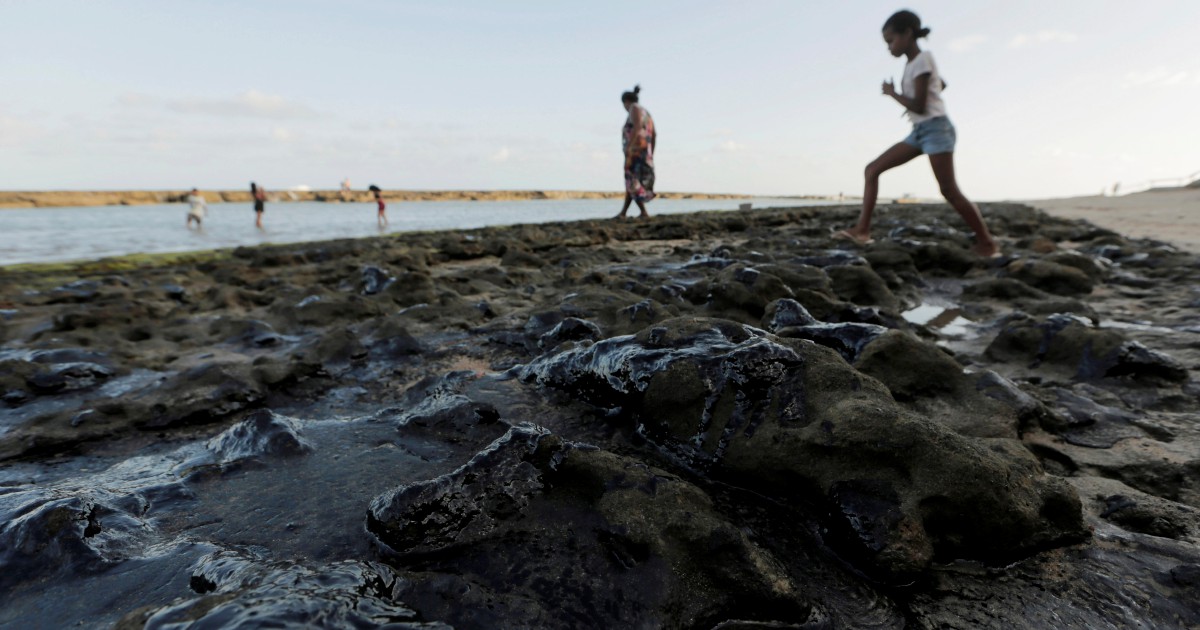 Mystery oil spills blot more than 130 Brazilian beaches | New Straits Times