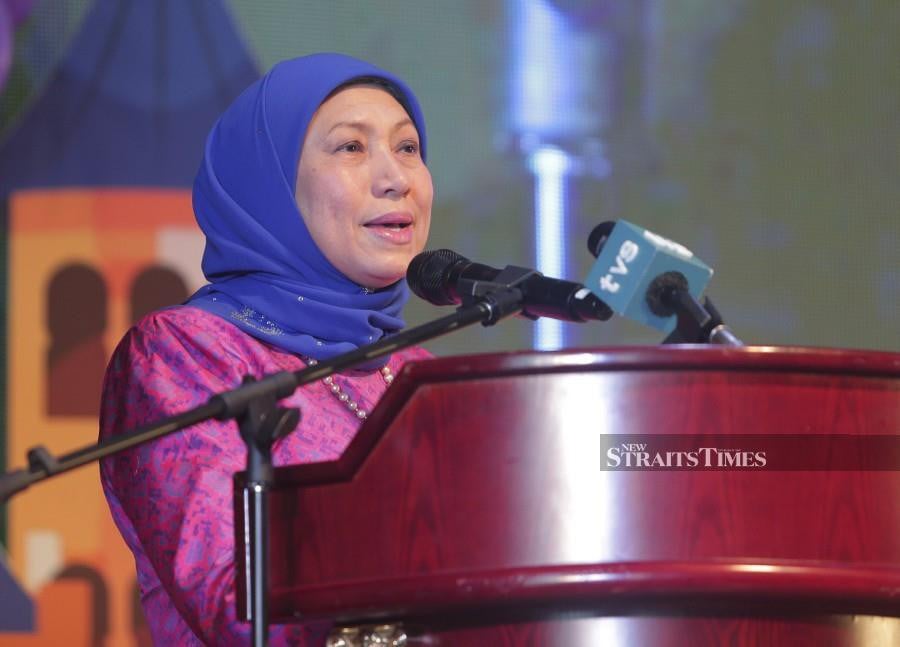 Datuk Seri Nancy Shukri said the centre will provide comprehensive fertility treatments and family well-being services, including functioning as a coordination centre for research, the latest treatment technologies and expertise training in Malaysia. NSTP/NUR AISYAH MAZALAN
