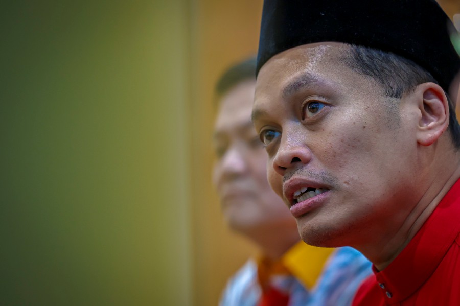 PKR vice-president Nik Nazmi Nik Ahmad has told Umno Youth chief Dr Muhamad Akmal Saleh to ease off on the “Allah” socks issue and instead, focus on critical matters that benefit the people. - Bernama pic