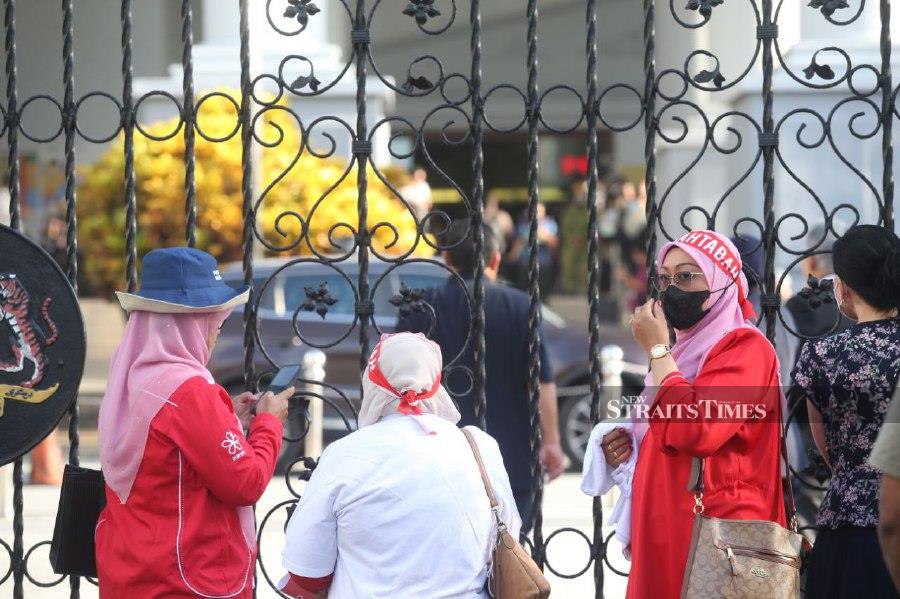 The gates leading to the lobby entrance of Jalan Duta court complex have been shut from public today, due to security purposes as the former eighth prime minister is expected to be charged here, today. - NSTP/EIZAIRI SHAMSUDIN